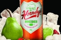 Hornsby.s.Crisp.Pear.Cider.with.Strawberry..Lime.flavour.2