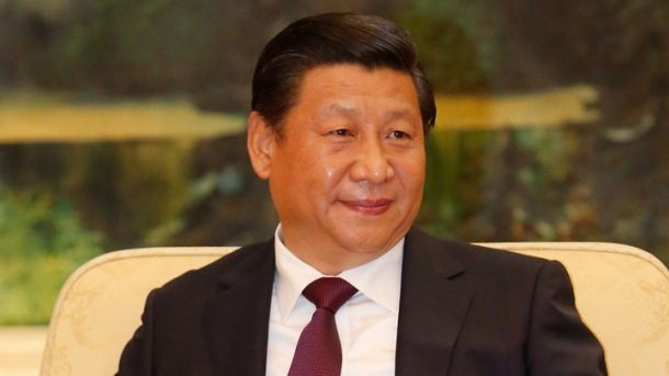 Chinese president Xi Jinping visits pub for fish and chips and a pint