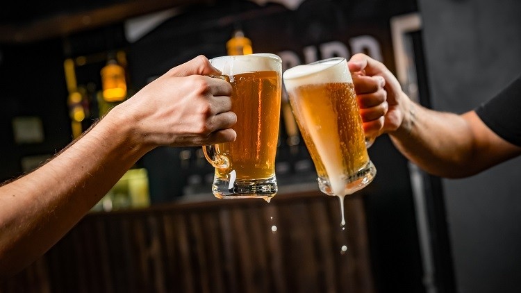 Reader views: The Morning Advertiser's readers have said they do not back proposals to force some pubs to show calorie labels for drinks (image: Getty/Odairson Antonello)
