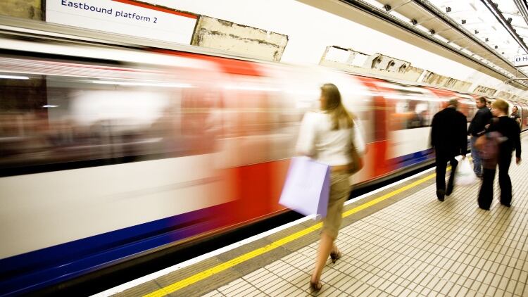 Hospitality leaders urge end to Tube strikes before Christmas