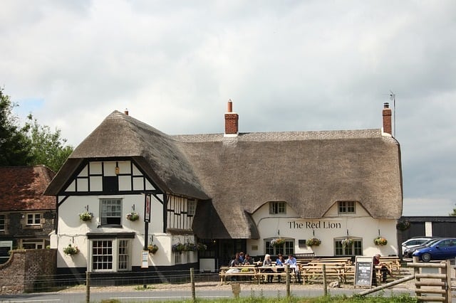 avebury-2475120_640.jpg