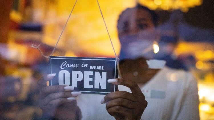 Remaining 12,000 venues to reopen next week