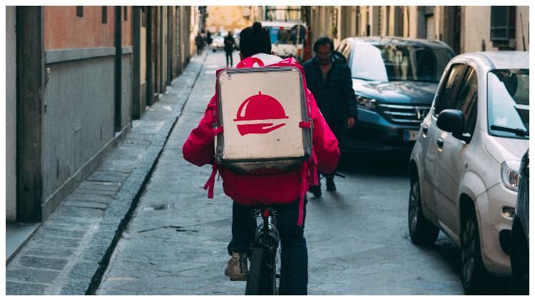 How-can-pubs-set-up-a-food-and-drink-delivery-service.jpg