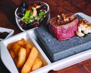 Black.Rock.Grill.Fillet.steaks.chips.mushrooms.salad-dipping.sauces.GP10.Platter.jpg