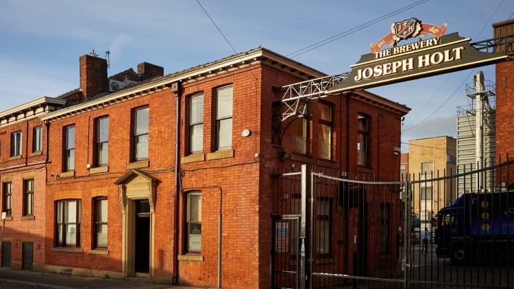 Potential smoking ban ‘extremely concerning’ for northern pubs