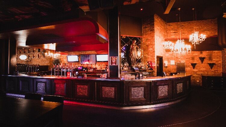 How-can-pubs-stay-open-later-for-England-v-Italy-on-Sunday-11-July.jpg