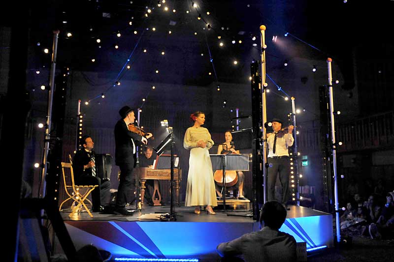 Light-Night-Leeds-brings-an-eclectic-crowd-to-Leeds-city-centre-for-one-night-every-year.jpg