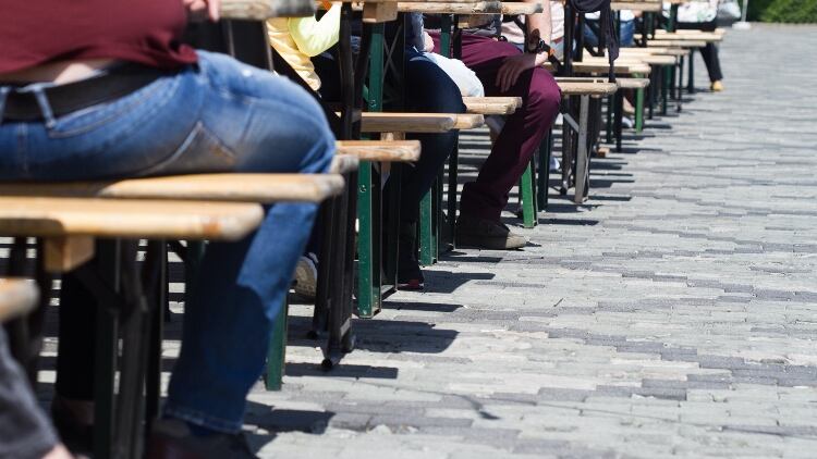 Legal Q&A: Relaxed off-trade restrictions and food and alcohol licensing conditions