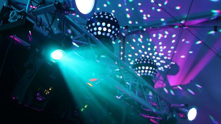 dj-937224_1280.jpg