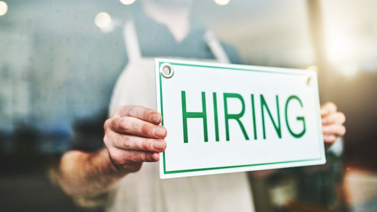 Job-vacancies-in-hospitality-to-June-2022.jpg