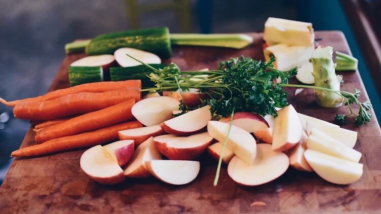 How are pubs reducing food waste?