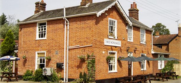 threehorseshoes.jpg