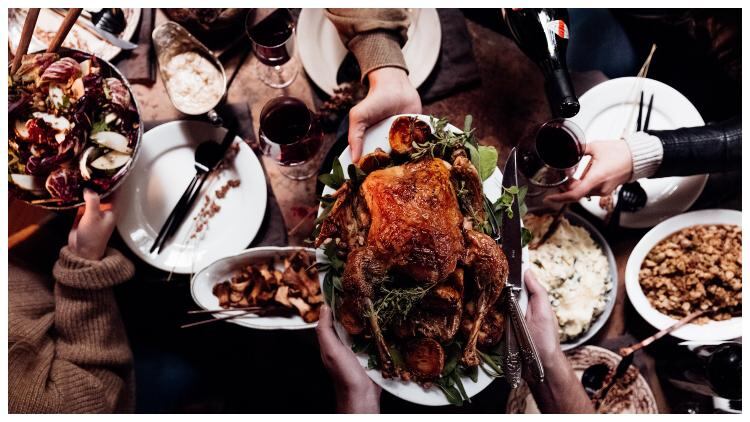 What are consumers’ pet hates when ordering a roast dinner? 
