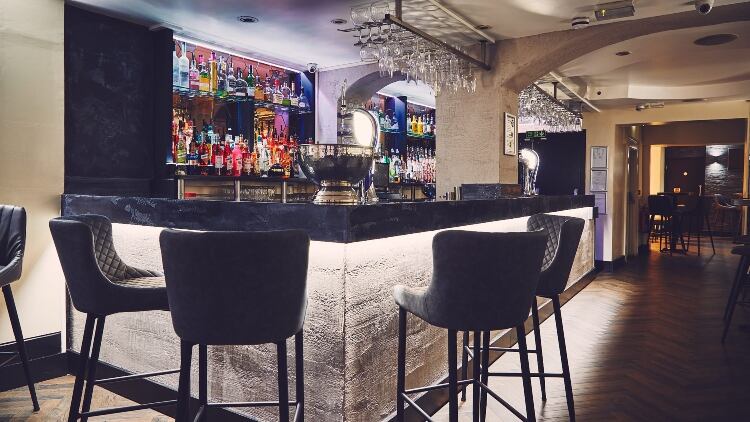 Bar-2-copy.jpg