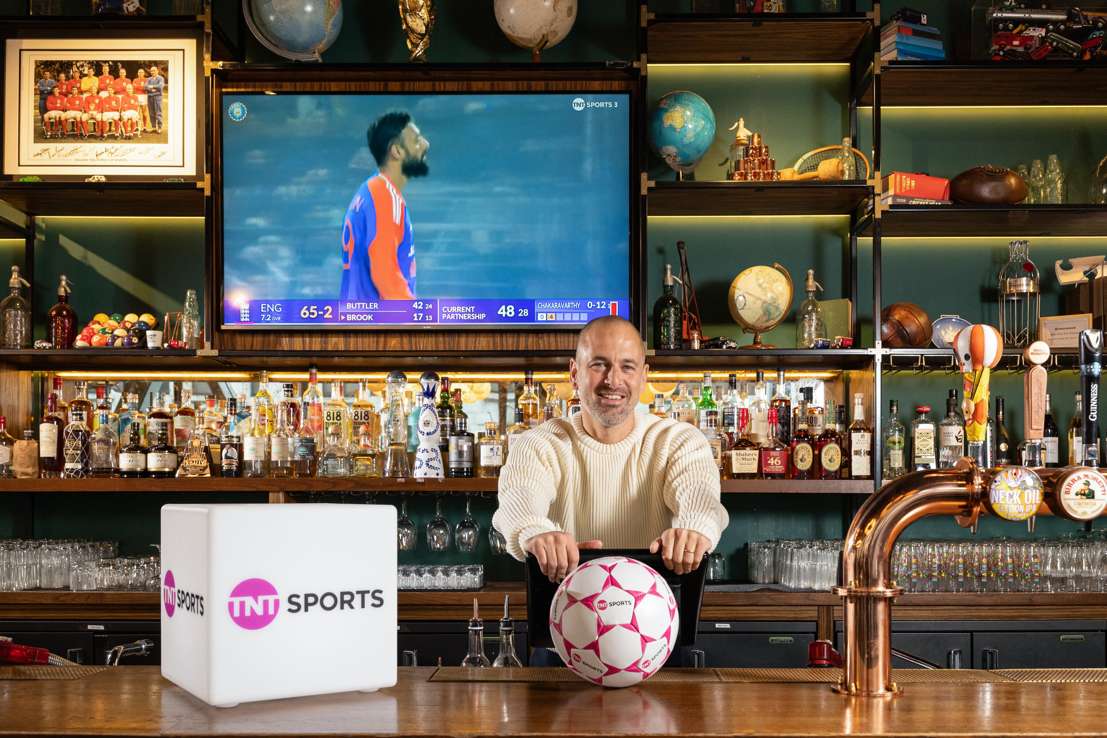 Joe Cole - TNT, Pubs, Clubs, UCL,EVENT