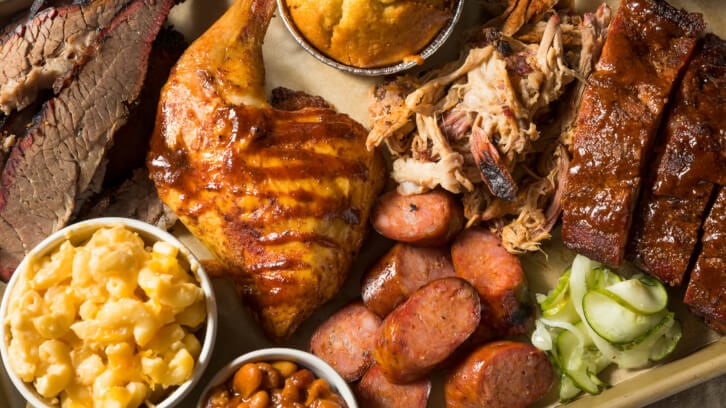 Why is American smokehouse and BBQ style food becoming more popular?