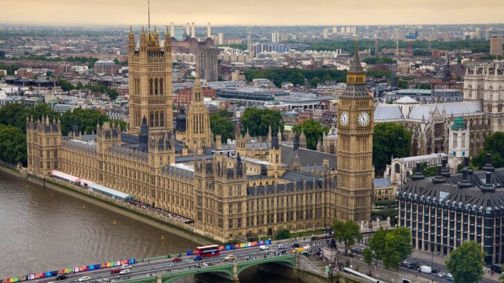 Hunt confirms alcohol duty freeze 