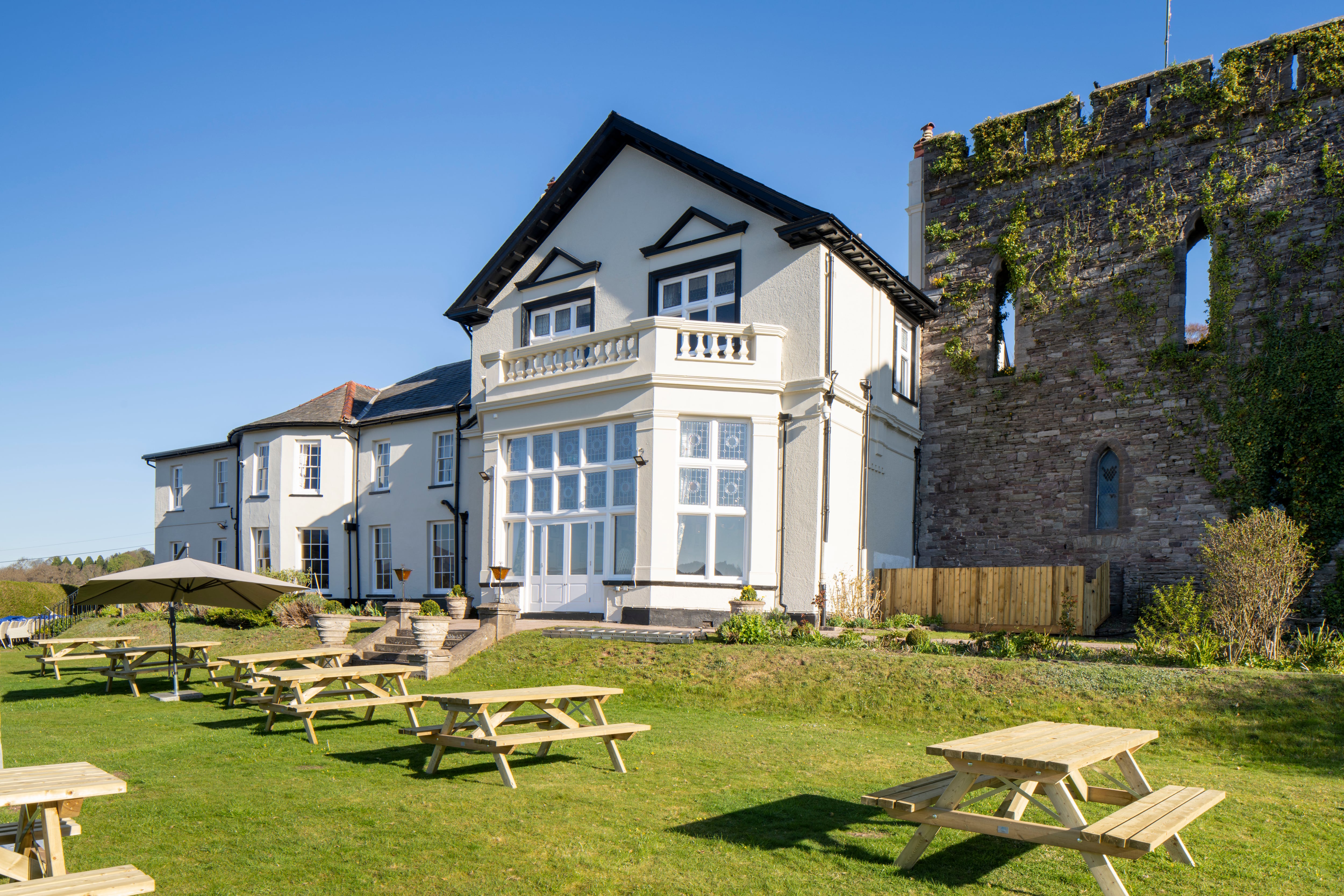 RedCat Hospitality pub, the Castle of Brecon, part of The Coaching Inn Group pubs