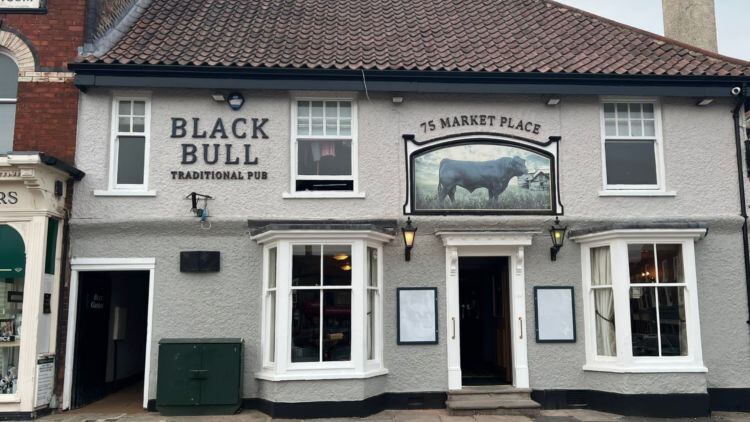 Shepherd Neame acquires 3 pubs, Berkshire Botanical opens distillery