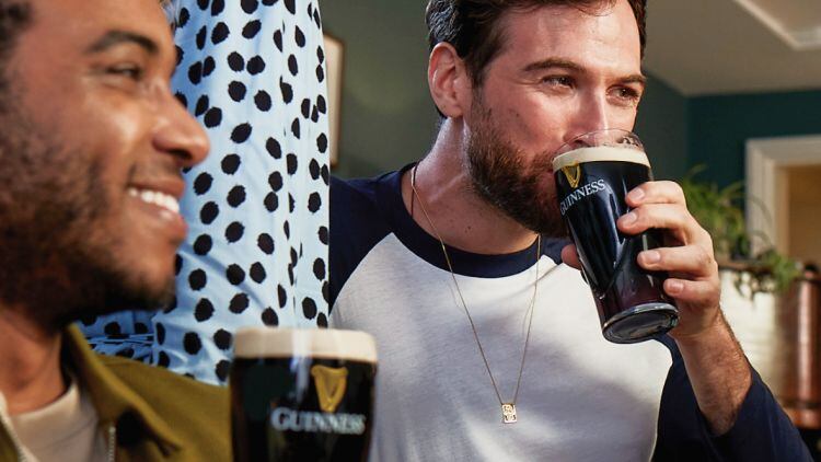 RESIZED05-Guinness-Enjoy.with.friends.jpg