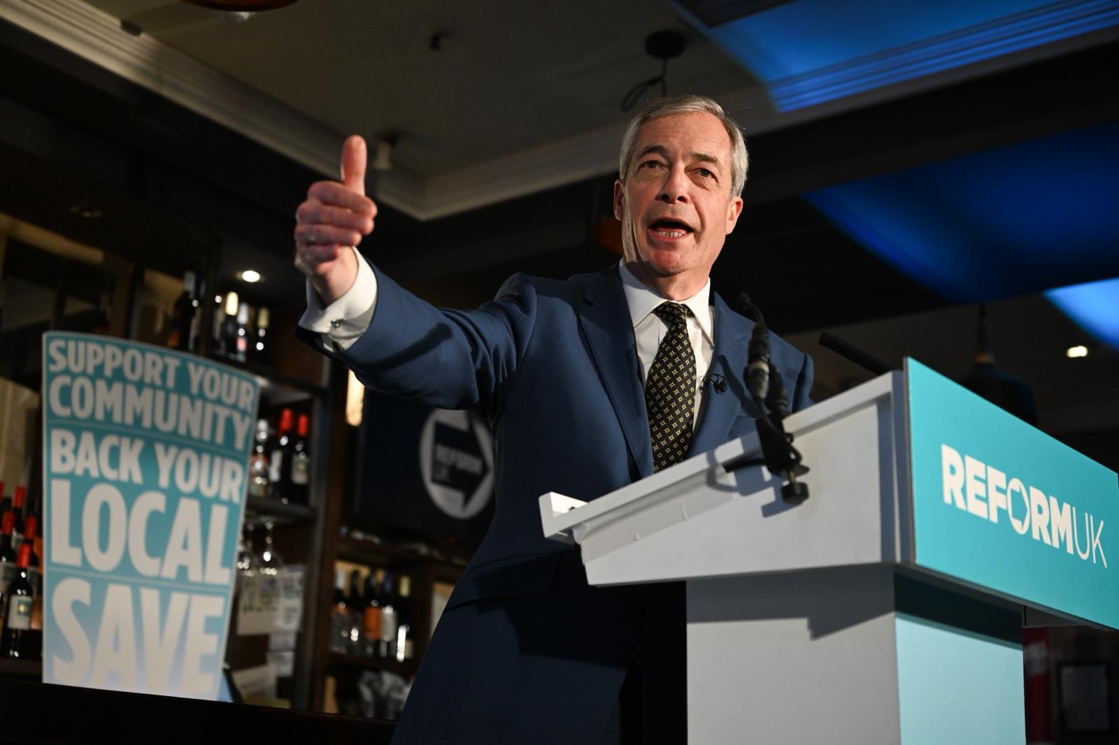 Reform UK: Pub sector and MPs react to Farage's hospitality tax pledge