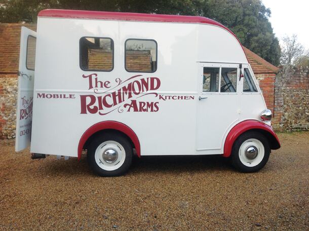 the-Richmond-Arms_image2-3.jpg