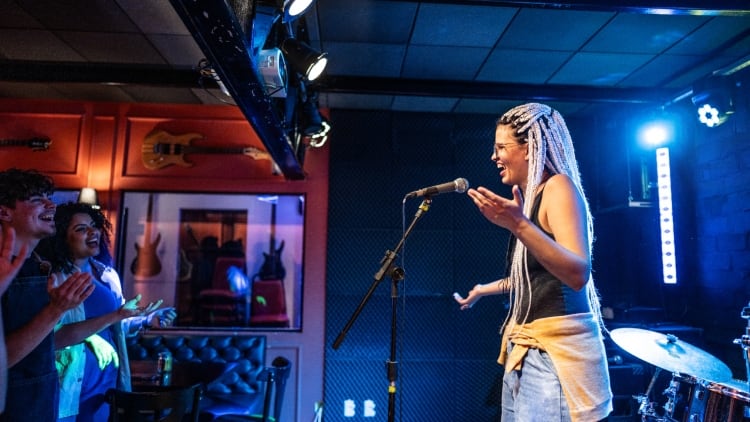 Putting-on-live-music-at-pubs-what-to-consider.jpg