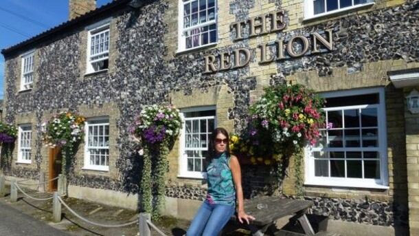 Woman-drinks-at-every-Red-Lion-pub_strict_xxl.jpg