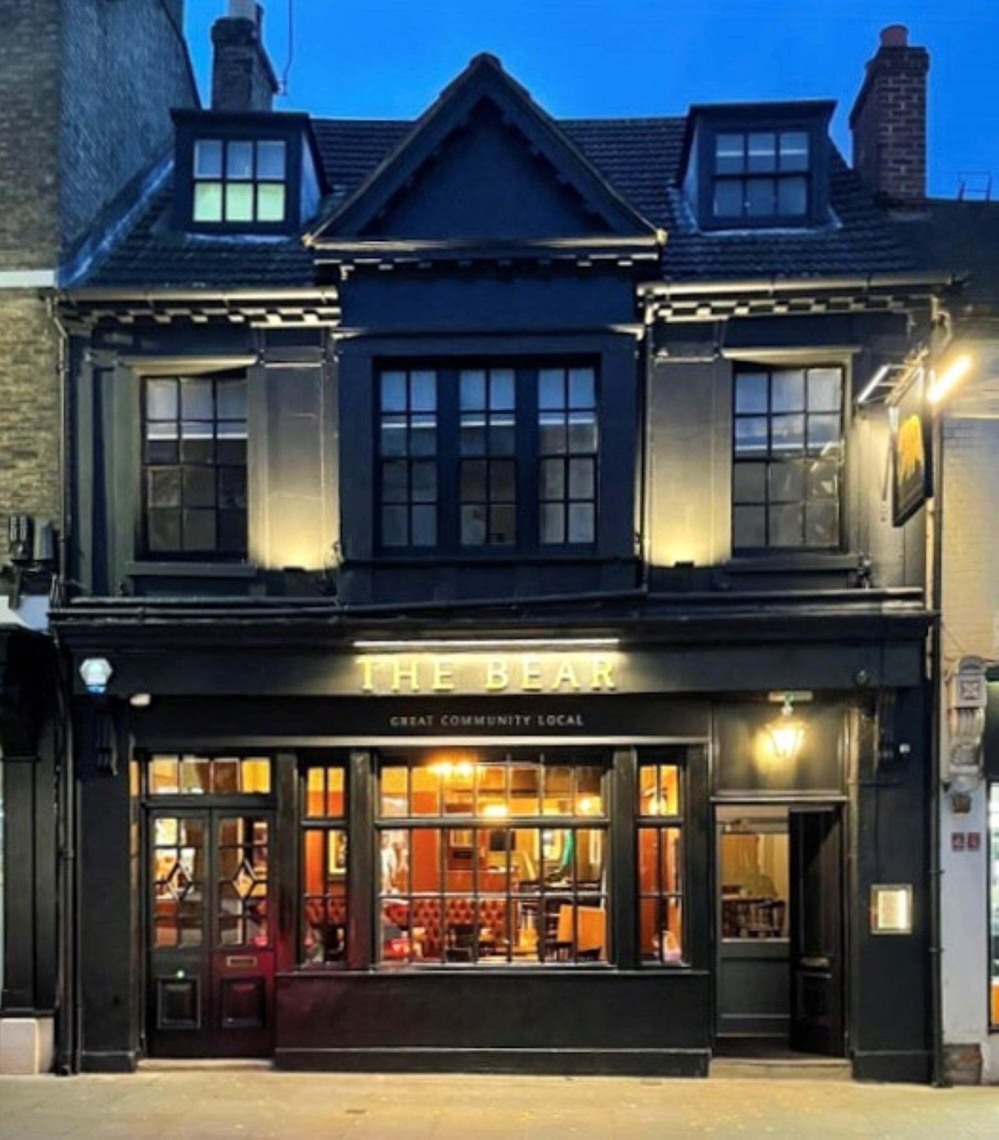 The Bear, Bedford - Admiral Taverns site