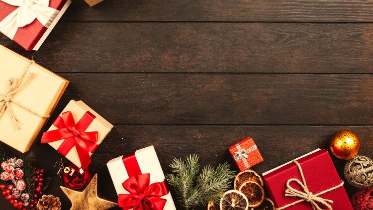 Six out of 10 Brits have Christmas dinner in pubs
