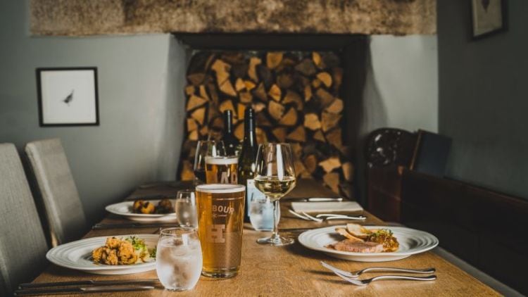Has-Harbour-Brewery-opened-the-St-Tudy-Inn-in-Cornwall.jpg