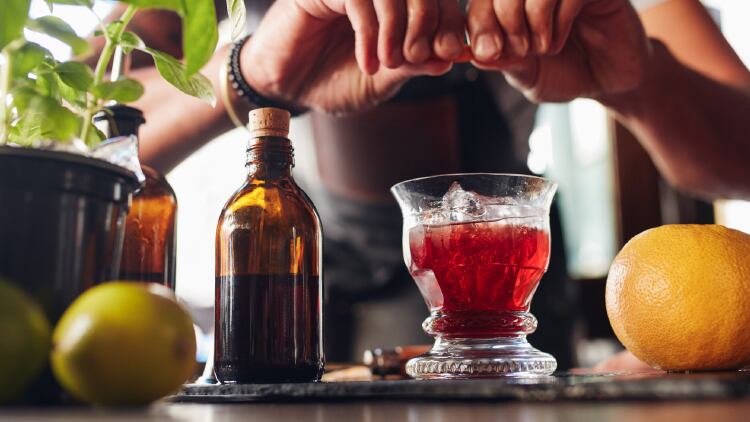 How-to-create-the-perfect-mixed-drinks-serve.jpg