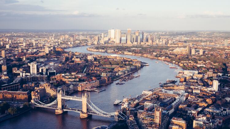 London shines as lfl sales grow for 4th month in row