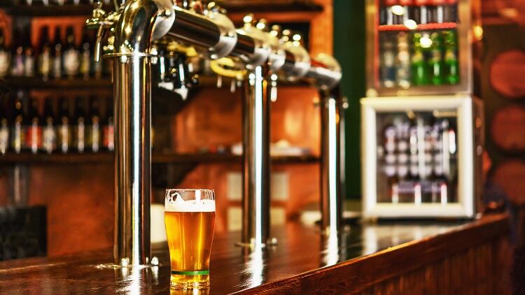 Pub bosses mourn lost summer