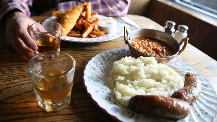 Slow recovery for pubs as eating-out market set to rise in value