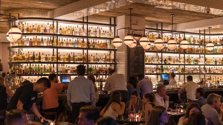 Weekend pub visits rise 2.8%