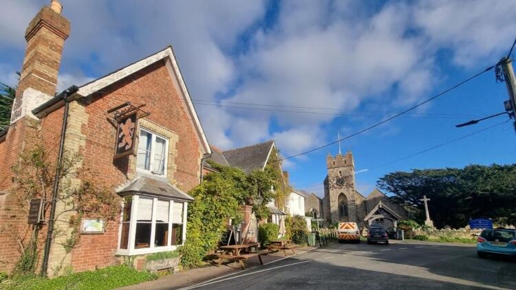My-Pub-a-look-at-the-Red-Lion-in-Freshwater-IOW-with-pictures.jpg
