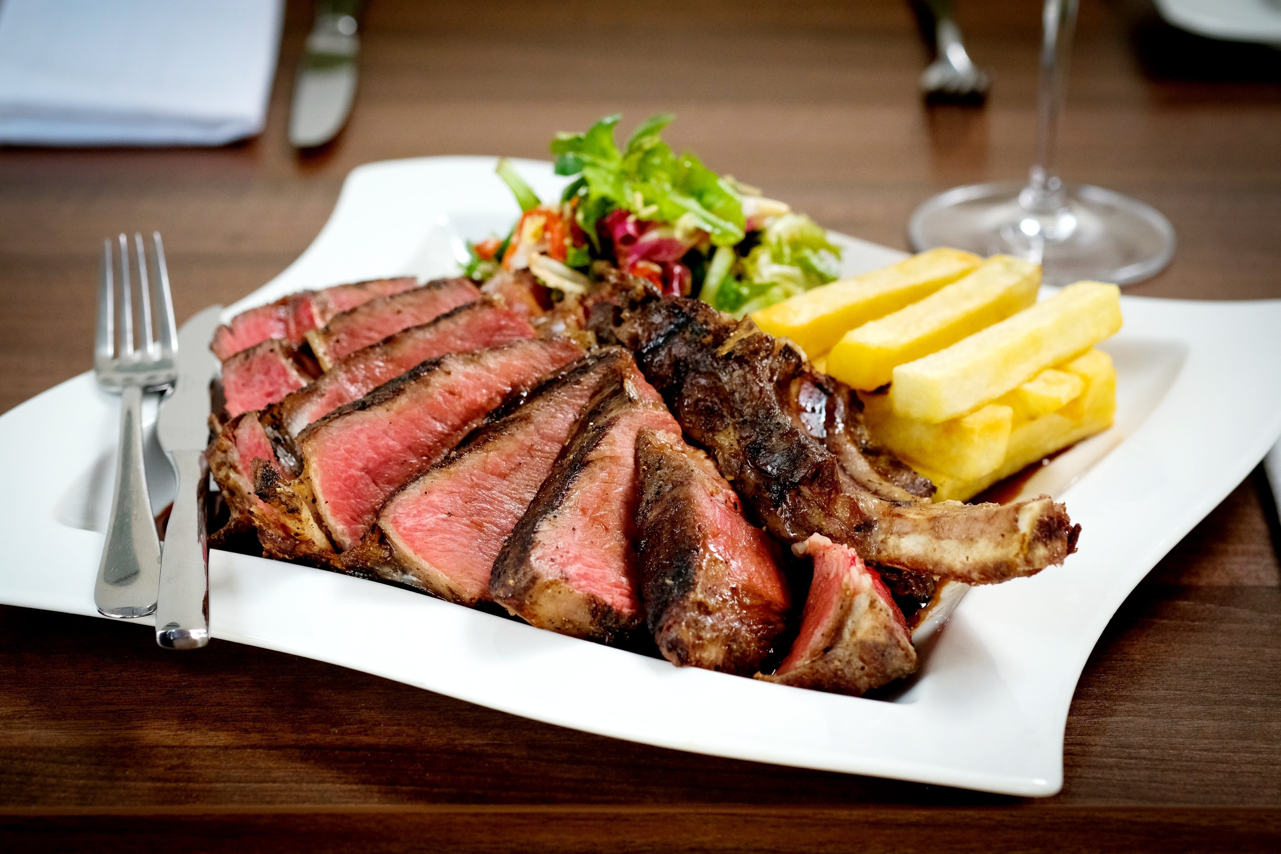 Dish Deconstructed: How to make Cote de Boeuf from the Plough Wombleton