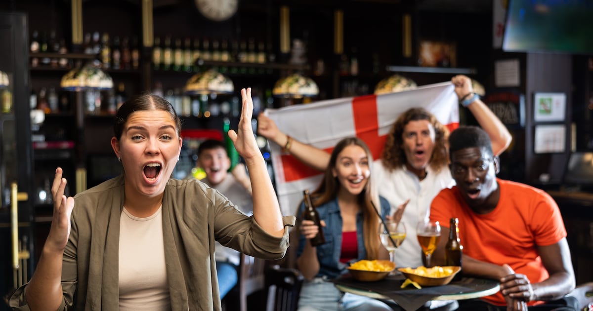 Footy fans ditch mid-game pints as pre and post-match sales soar