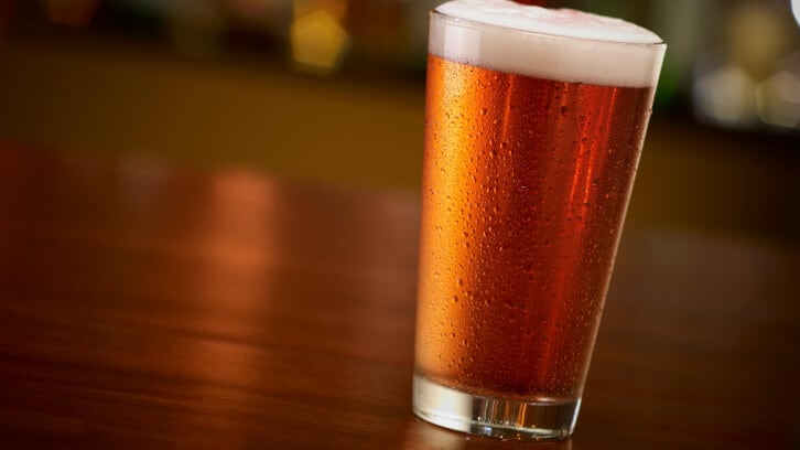 Marking-200th-anniversary-of-British-pint.jpg