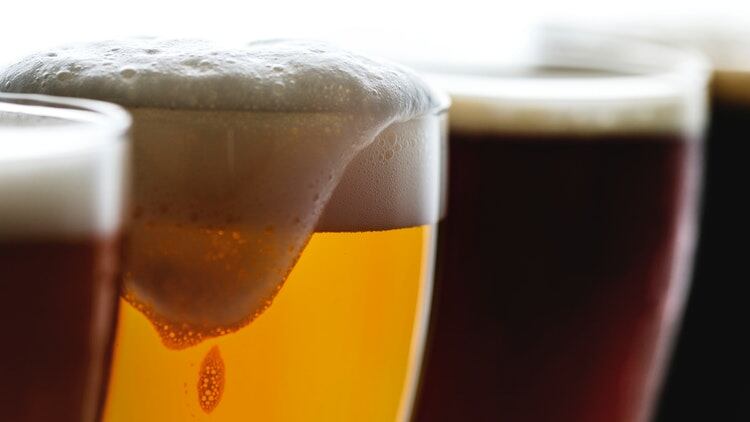 Real ale drinkers more likely to make friends in pub