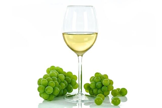 Wine-Pixabay-White.jpg