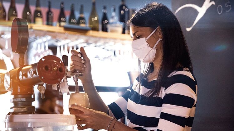 Will-pub-staff-have-to-wear-masks-after-19-July.jpg