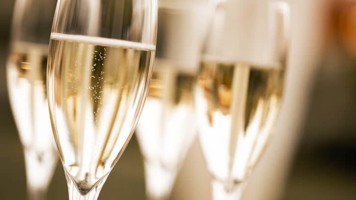 M&B defends pub's decision to not serve child apple juice in wine glass