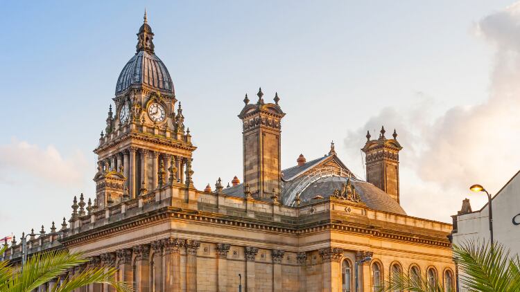 What makes Leeds a good place to own a pub?