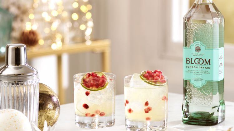 RESIZED-OPHIR.Christmas.Jewel_Drinks.and.bottle.jpg