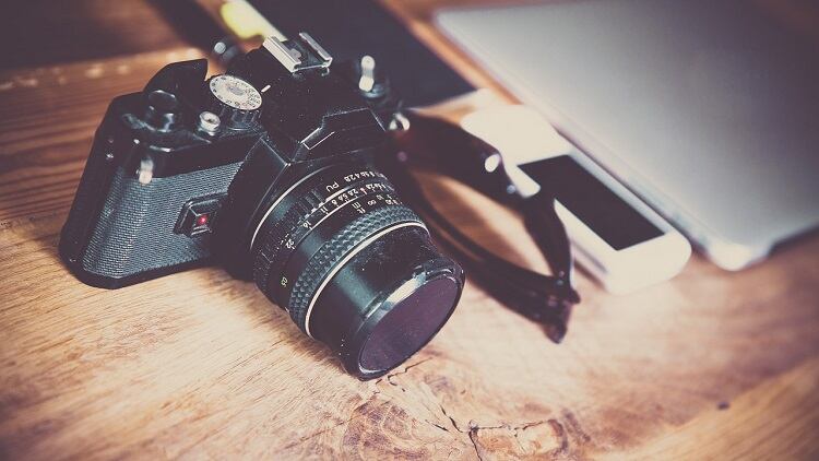 Can you post images of customers on social media?