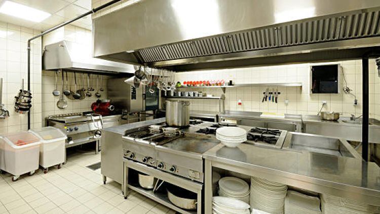 Pub-lets-chef-go-and-closes-kitchen-due-to-soaring-energy-costs.jpg
