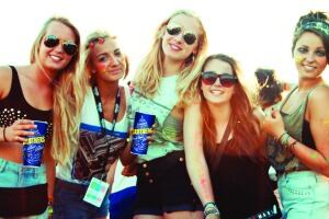 Brothers.Festival.Lifestyle.Ladies.drink2.jpg