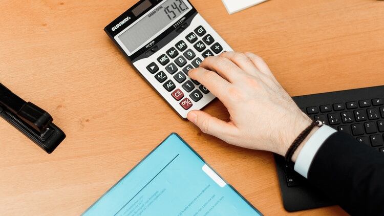 Laine reports losses of £8.4m